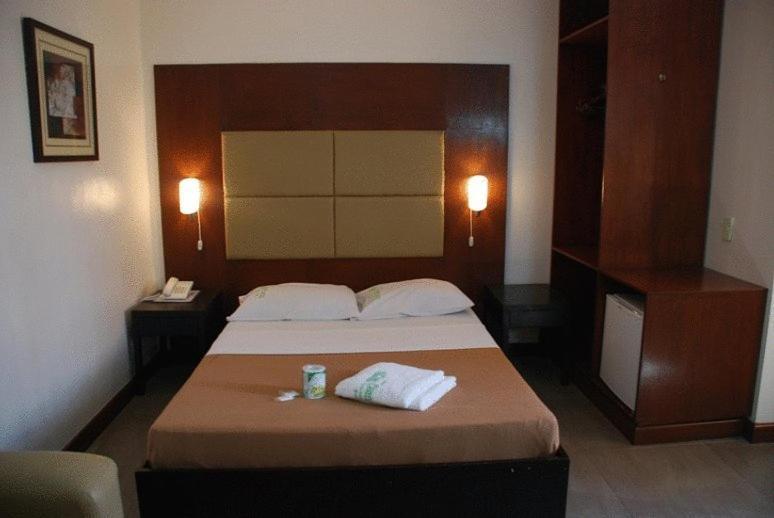 Cebu Century Hotel Zewnętrze zdjęcie